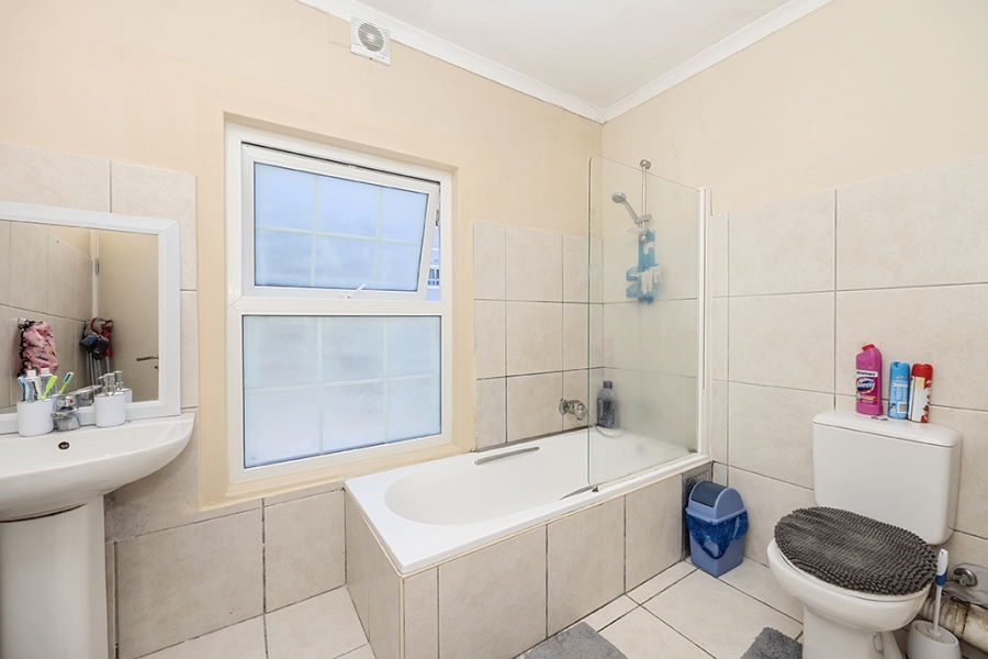 To Let 1 Bedroom Property for Rent in Rondebosch Western Cape